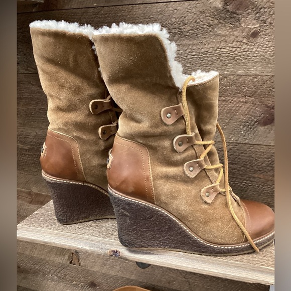 Australia Luxe Collective “Mona” Suede Shearling Wedge Boots – Size 8 - Picture 2 of 11